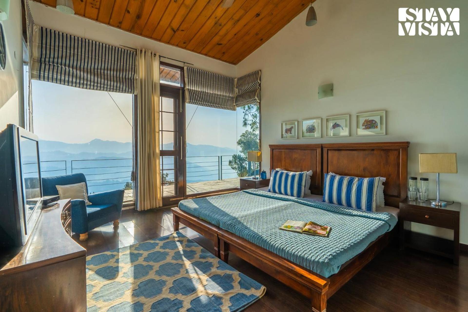 Stayvista At Hillcrest Villa With Valley View, Bonfire And Heater Kasauli Bagian luar foto